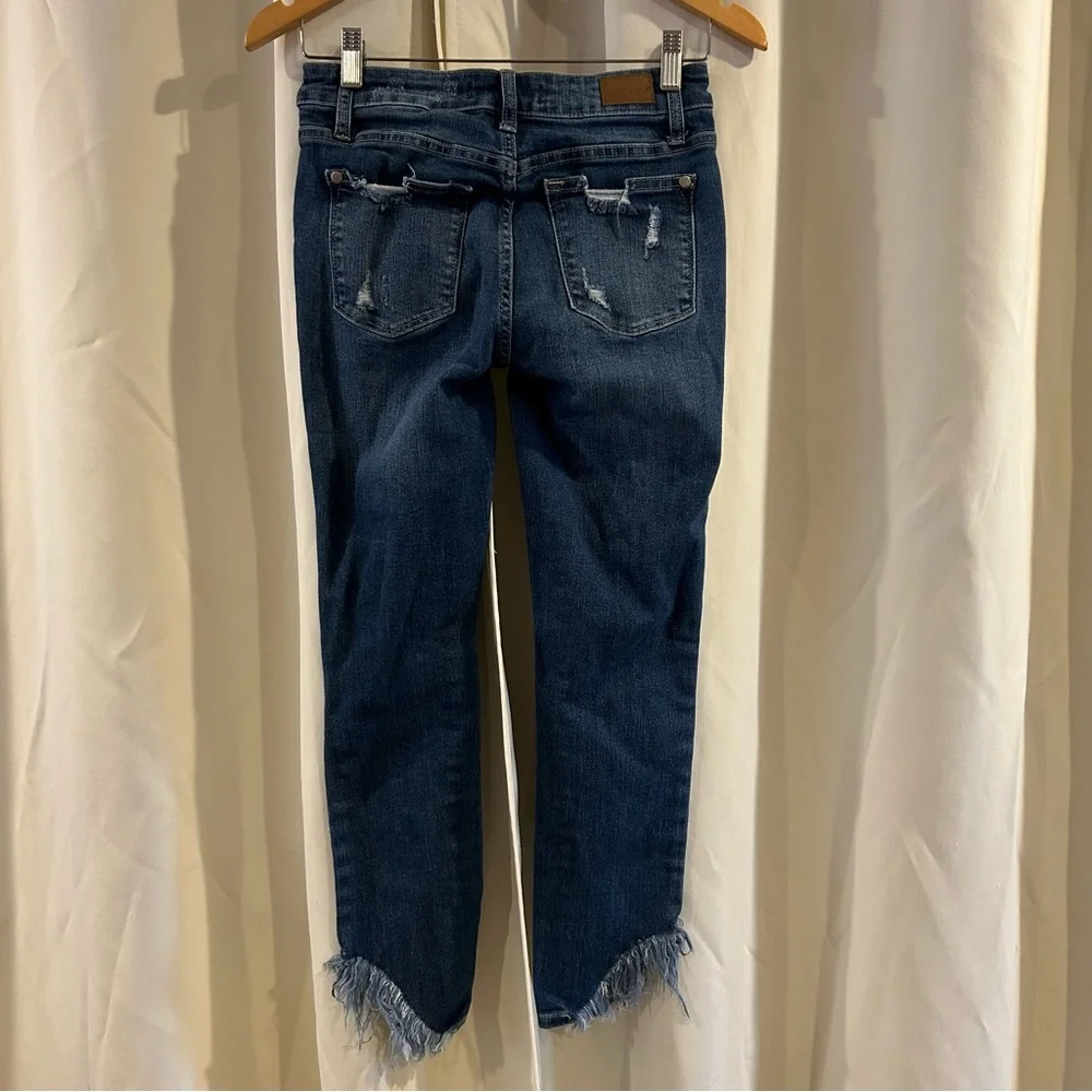 Judy Blue Jeans Womens 3/26 Skinny Fit Blue Denim Distressed Raw‎ Hem